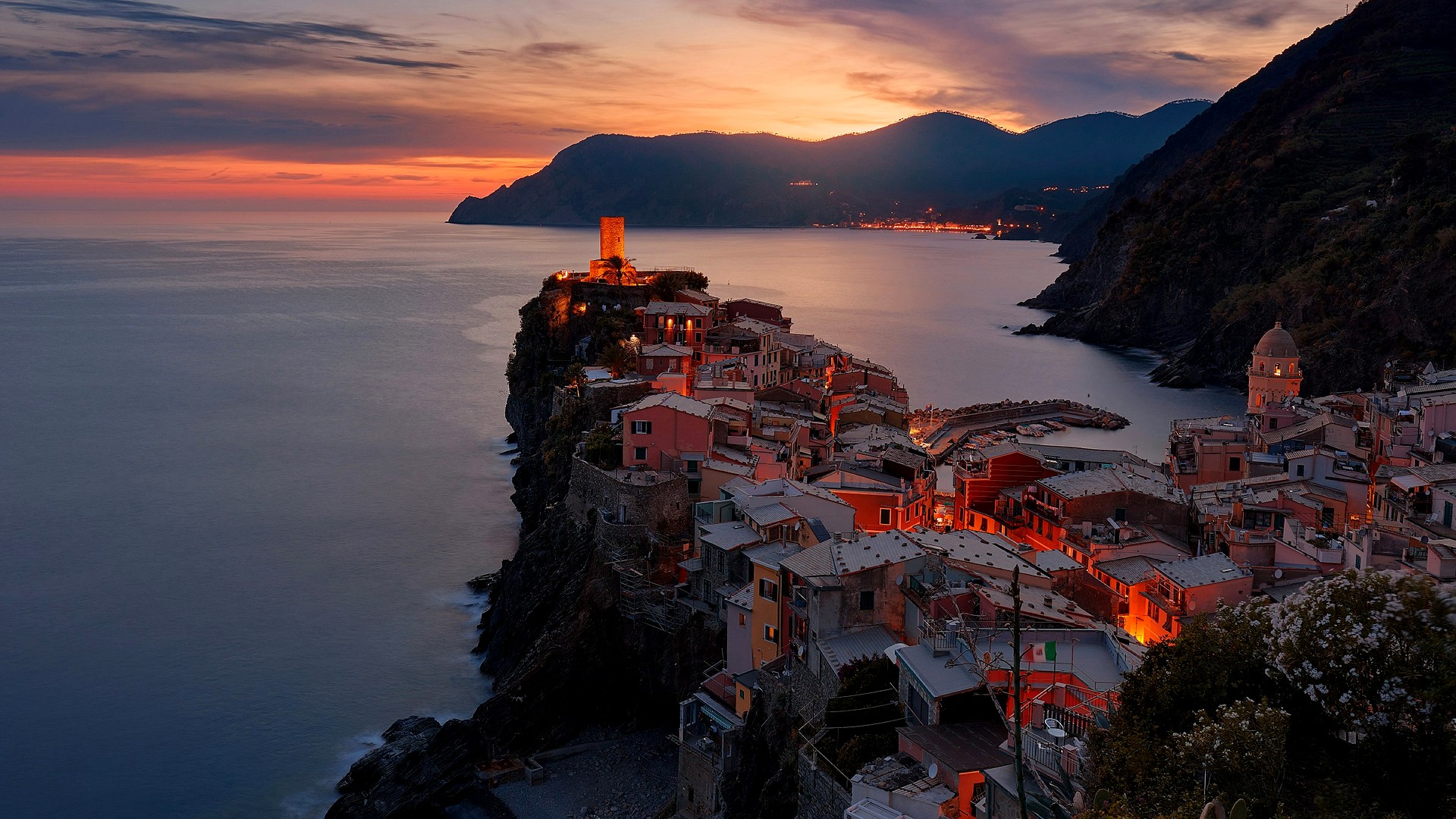 Coastal Dusk on Yara Centum