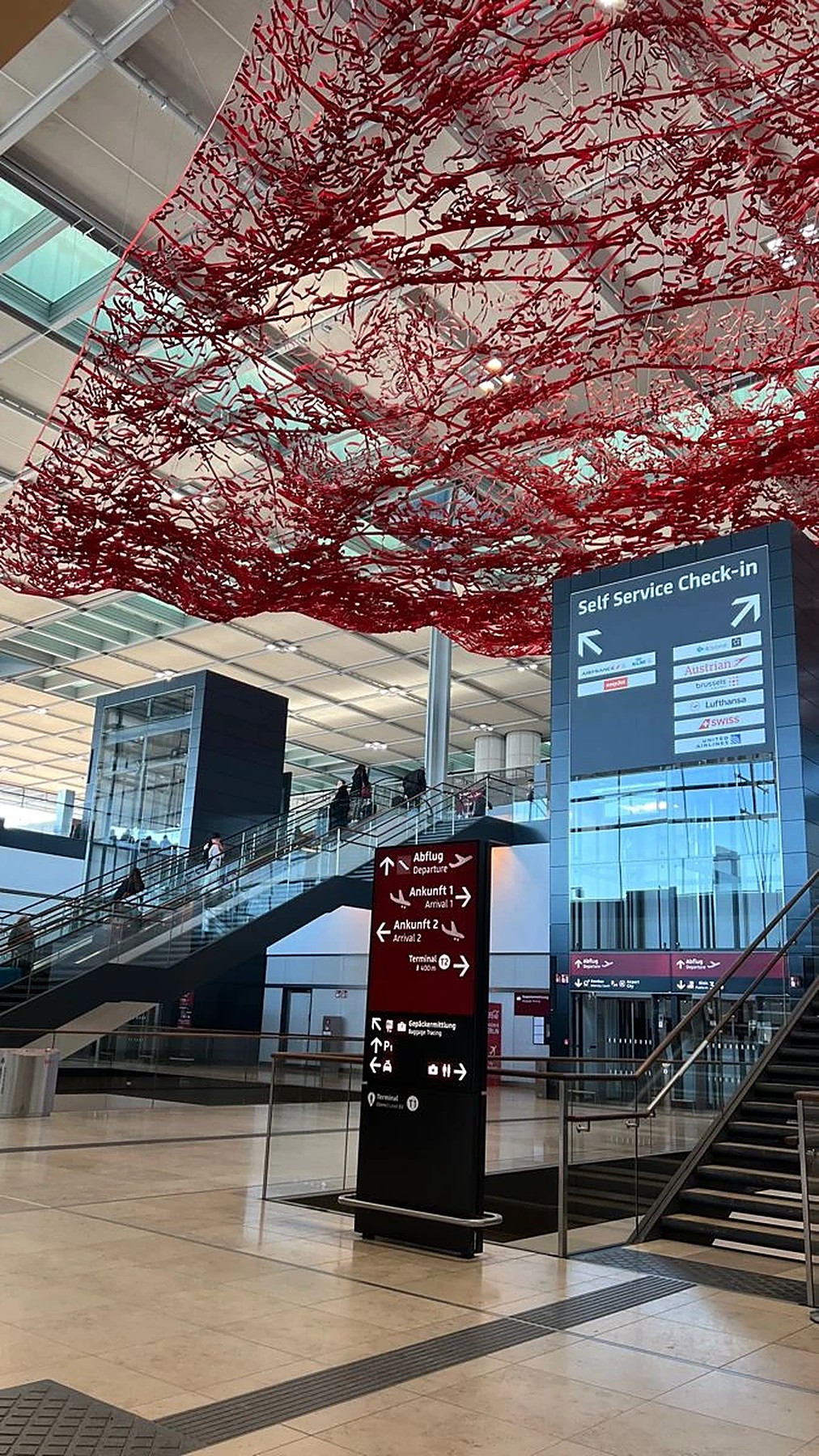 Airports & check-in halls